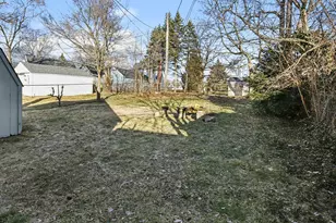 64 Pleasant Ave, Battle Creek, MI 49015 - Photo 23