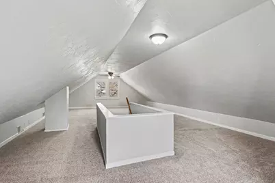 64 Pleasant Avenue, Battle Creek, MI 49015 - Photo 17