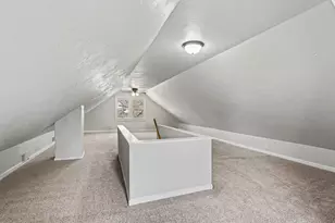 64 Pleasant Ave, Battle Creek, MI 49015 - Photo 17