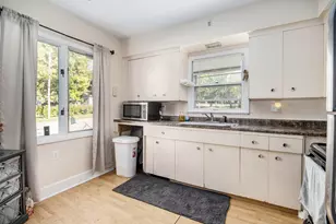 432 N Riverview Dr, Kalamazoo, MI 49004 - Photo 7