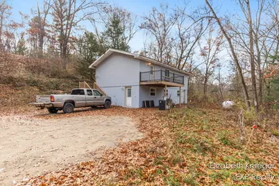 8945 Vergennes Street SE, Ada, MI 49301 - Photo 9