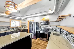 544 W Upton Ave, Reed City, MI 49677 - Photo 9