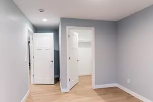 557 Ira Ave, Kalamazoo, MI 49048 - Photo 15