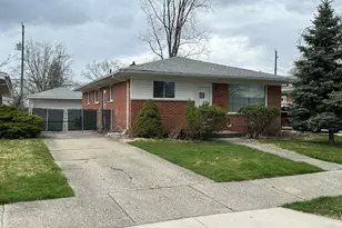 18547 Hillcrest St, Livonia, MI 48152 - Photo 3