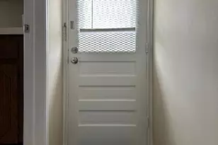 18547 Hillcrest St, Livonia, MI 48152 - Photo 5