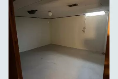 18547 Hillcrest Street, Livonia, MI 48152 - Photo 13