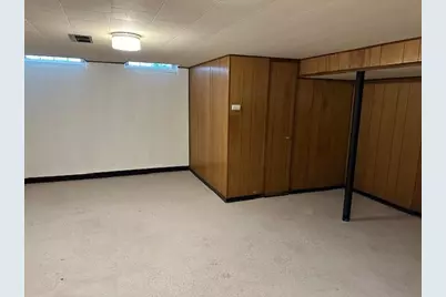 18547 Hillcrest Street, Livonia, MI 48152 - Photo 7