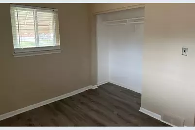 18547 Hillcrest Street, Livonia, MI 48152 - Photo 17