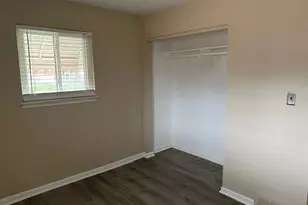 18547 Hillcrest St, Livonia, MI 48152 - Photo 17