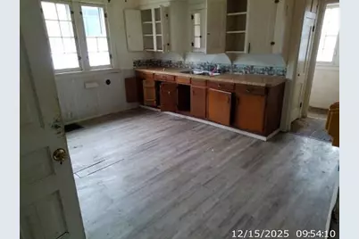 418 E Church Street, Adrian, MI 49221 - Photo 3