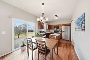 464 Shiloh Dr, Chelsea, MI 48118 - Photo 5