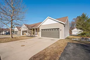 718 Tioga Park Dr, Big Rapids, MI 49307 - Photo 1