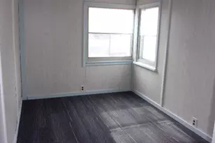 321 S Wood St, Hudson, MI 49247 - Photo 5