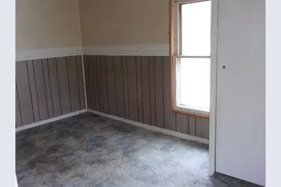 321 S Wood Street, Hudson, MI 49247 - Photo 13