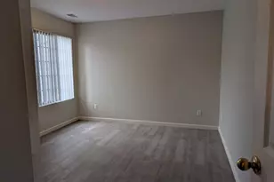 41034 Rose Ln, Clinton, MI 48036 - Photo 13