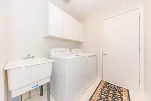 17200 Lake View Cir, Northville, MI 48168 - Photo 41