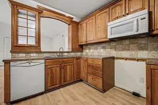 4391 Idlewood Dr SW, Wyoming, MI 49519 - Photo 5