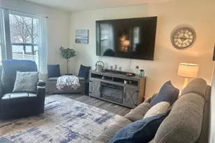 513 Hickory Ln, Watervliet, MI 49098 - Photo 9