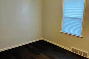 9915 Montrose St, Detroit, MI 48227 - Photo 7