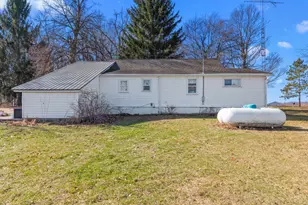 11695 Riker Rd, Litchfield, MI 49252 - Photo 3