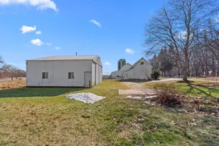 11695 Riker Rd, Litchfield, MI 49252 - Photo 5