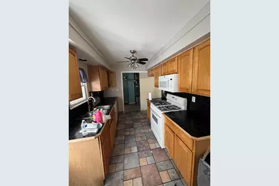 8405 Robindale Avenue, Dearborn Heights, MI 48127 - Photo 7