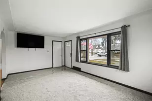 2892 Roosevelt Rd, Muskegon, MI 49441 - Photo 5