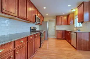 8165 Sequoia Ln, White Lake, MI 48386 - Photo 11