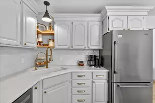 70070 2nd Ave, South Haven, MI 49090 - Photo 17