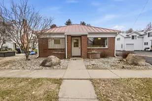 214 South St, Jonesville, MI 49250 - Photo 1