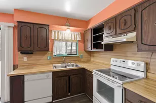 12111 Inkster Rd, Livonia, MI 48150 - Photo 5