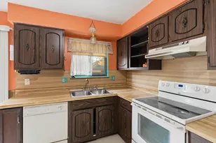 12111 Inkster Rd, Livonia, MI 48150 - Photo 7