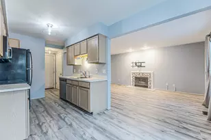 3036 Forest Creek Ct, Ann Arbor, MI 48108 - Photo 9