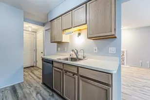 3036 Forest Creek Ct, Ann Arbor, MI 48108 - Photo 11