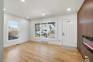 7077 Deering St, Garden City, MI 48135 - Photo 3