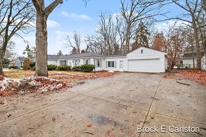 428 Oaknoll Drive, Muskegon, MI 49445 - Photo 5