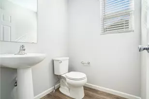 10077 Kearns Ct, Portage, MI 49024 - Photo 11