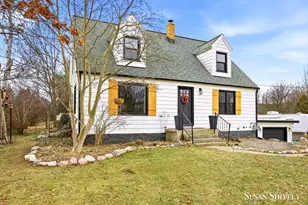 4595 Wakefield Ave NE, Comstock Park, MI 49321 - Photo 3