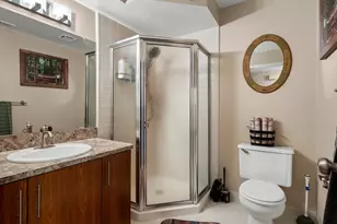 953 Country Club Dr, Saint Clair Shores, MI 48082 - Photo 17