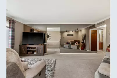 953 Country Club Drive, Saint Clair Shores, MI 48082 - Photo 5