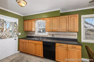 5439 Averill Ave SW, Grand Rapids, MI 49548 - Photo 3