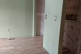 203 Hinckley Blvd, Jackson, MI 49203 - Photo 7