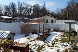 203 Hinckley Blvd, Jackson, MI 49203 - Photo 17