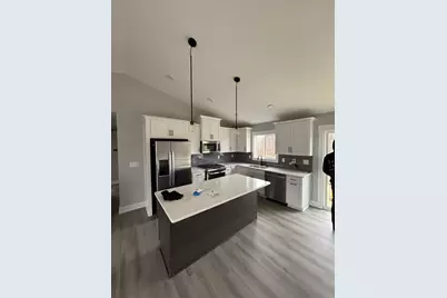 4011 Groveland Avenue SW, Wyoming, MI 49519 - Photo 11