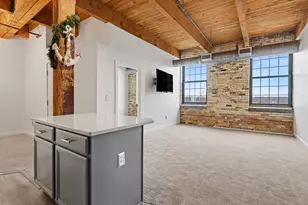 940 Monroe Ave NW, Grand Rapids, MI 49503 - Photo 9