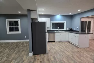 114 W Berry Ave, Lansing, MI 48910 - Photo 7