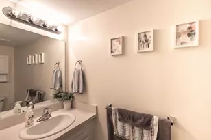 1655 Riverside Dr, Rochester Hills, MI 48309 - Photo 15