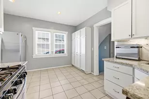 1922 Burton St SE, Grand Rapids, MI 49506 - Photo 17