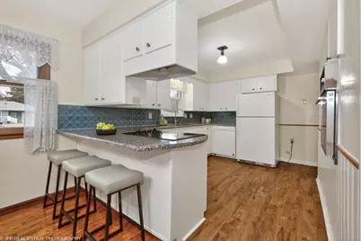 656 Marvin Avenue, Saint Joseph, MI 49085 - Photo 5