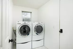 7034 Hogan Dr, Ypsilanti, MI 48197 - Photo 15